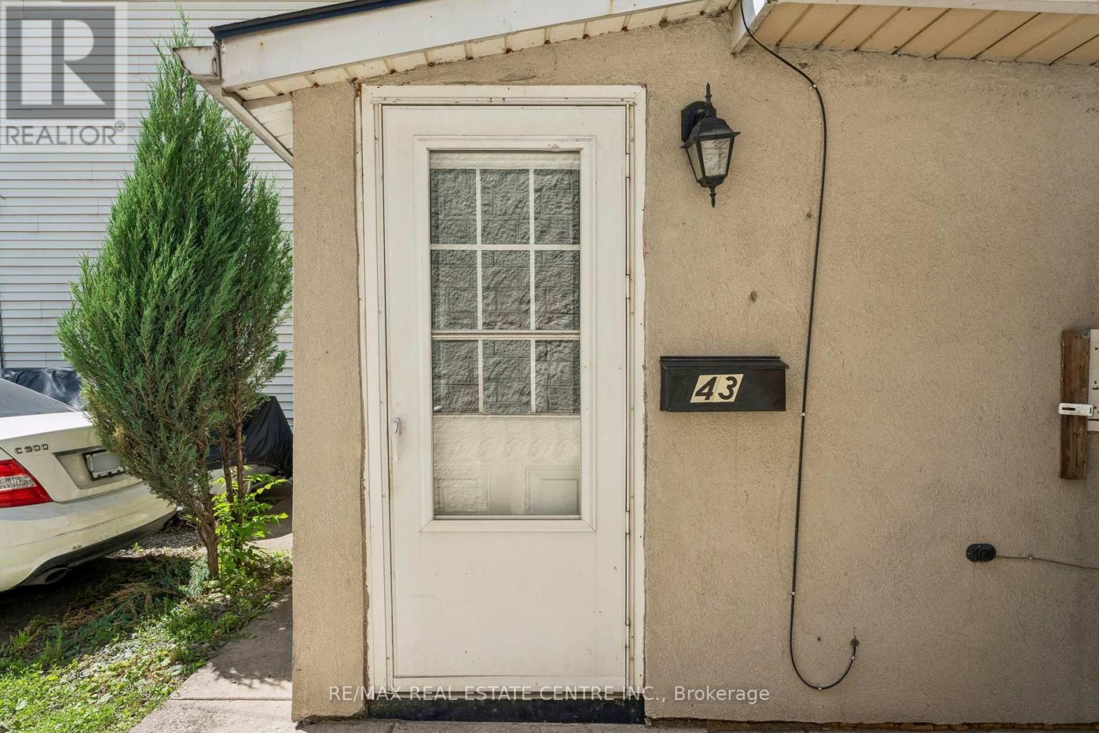 43 WHITFIELD AVENUE - 5