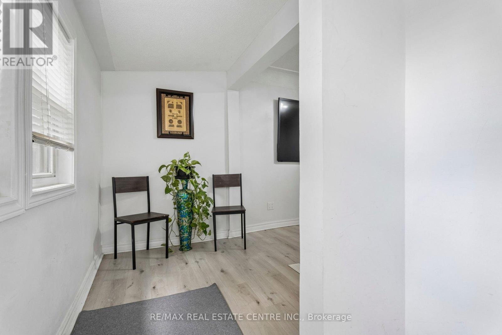 43 WHITFIELD AVENUE - 8