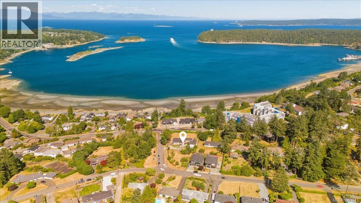 2565 Departure Bay Rd - 80