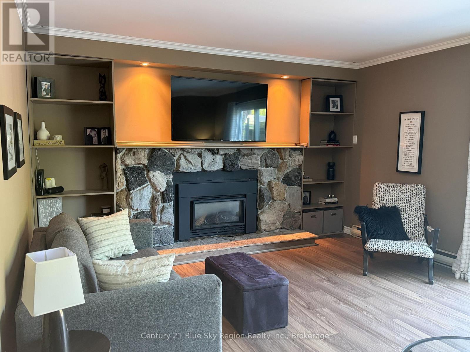 790 LAURENTIAN AVENUE - 15