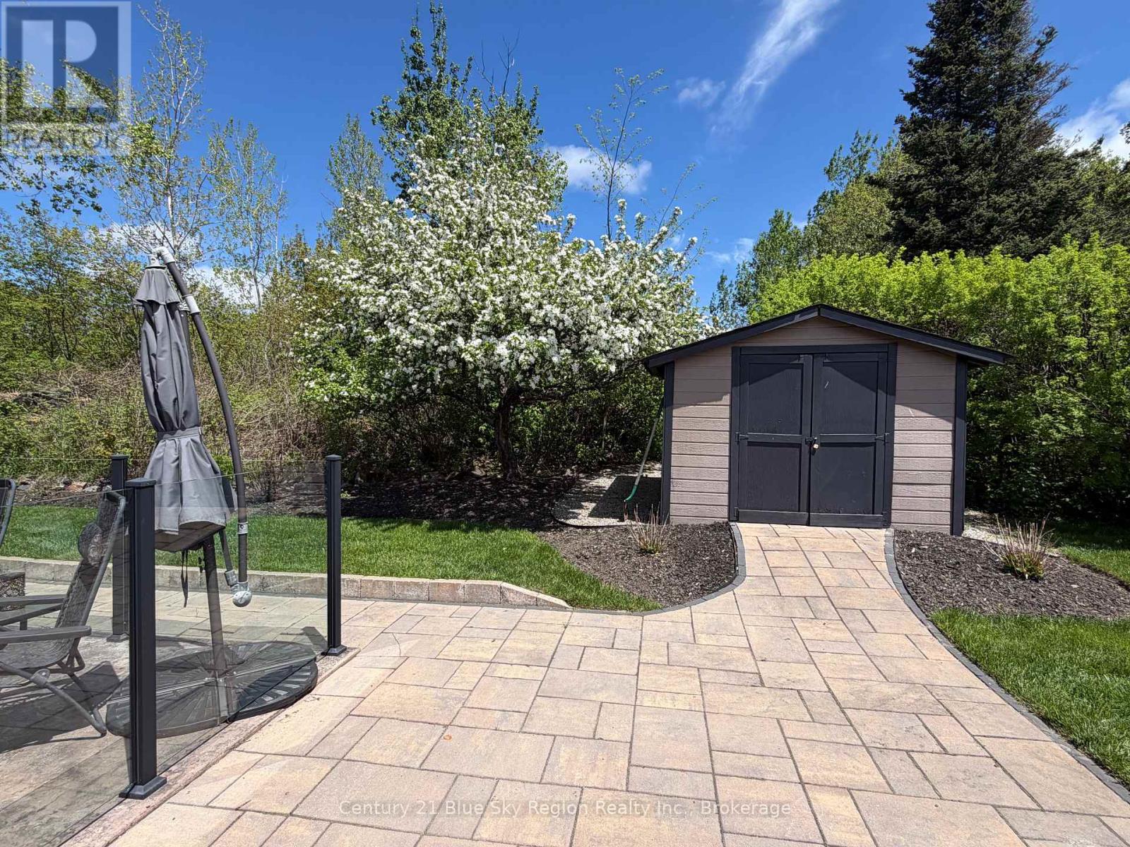 790 LAURENTIAN AVENUE - 35