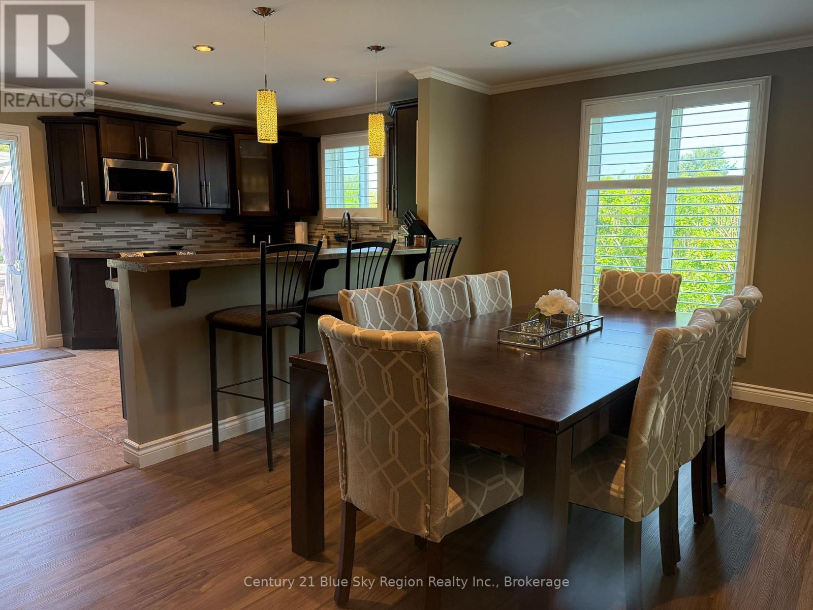 790 LAURENTIAN AVENUE - 9