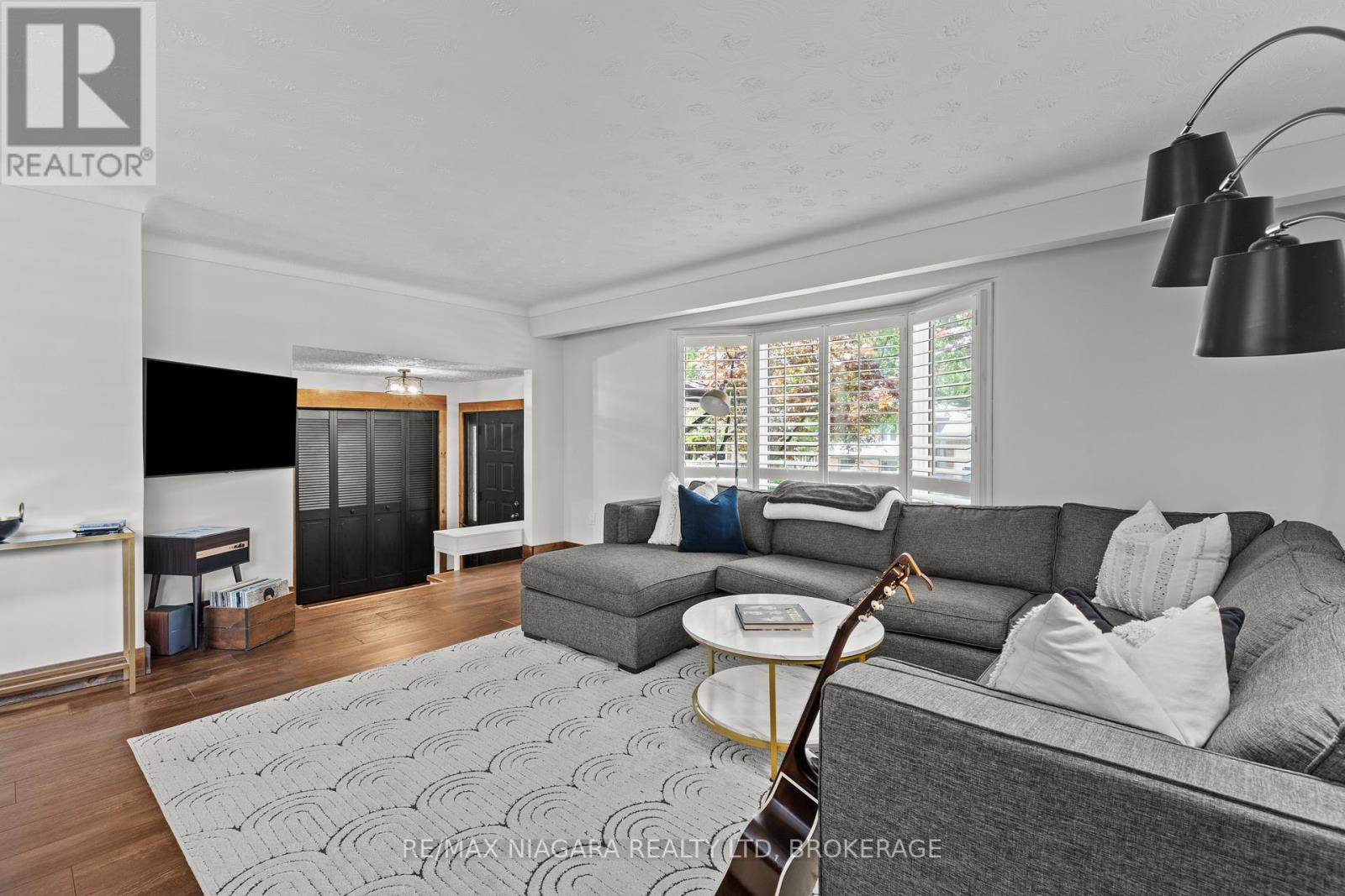 2786 LALEMANT ROAD - 10