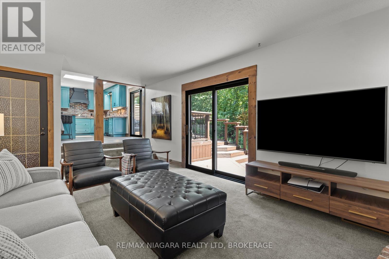 2786 LALEMANT ROAD - 20