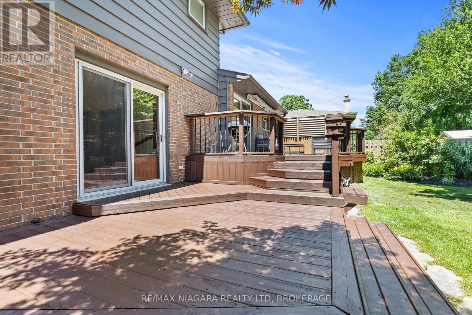 2786 LALEMANT ROAD - 39