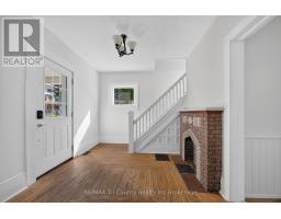 Foyer - 61 Brock Street E, Tillsonburg, ON N4G1Z7 Photo 6