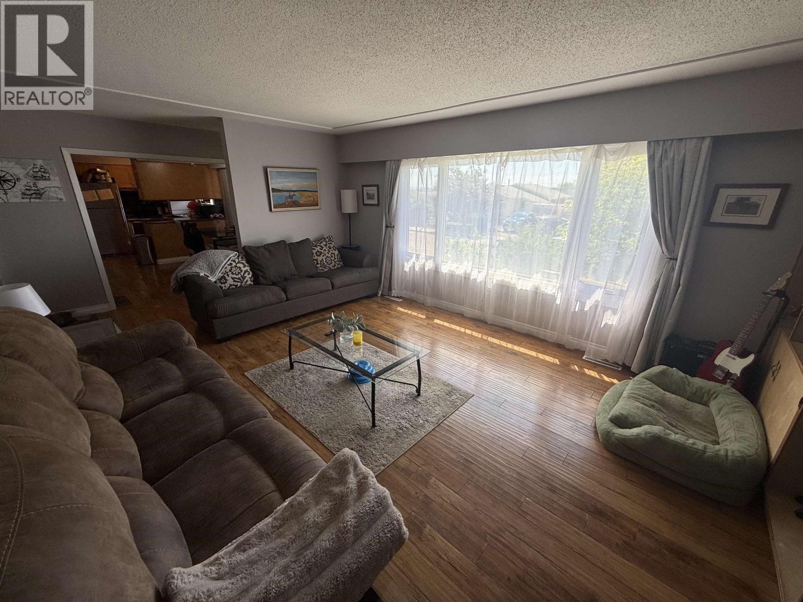 10712 102 AVENUE - 4