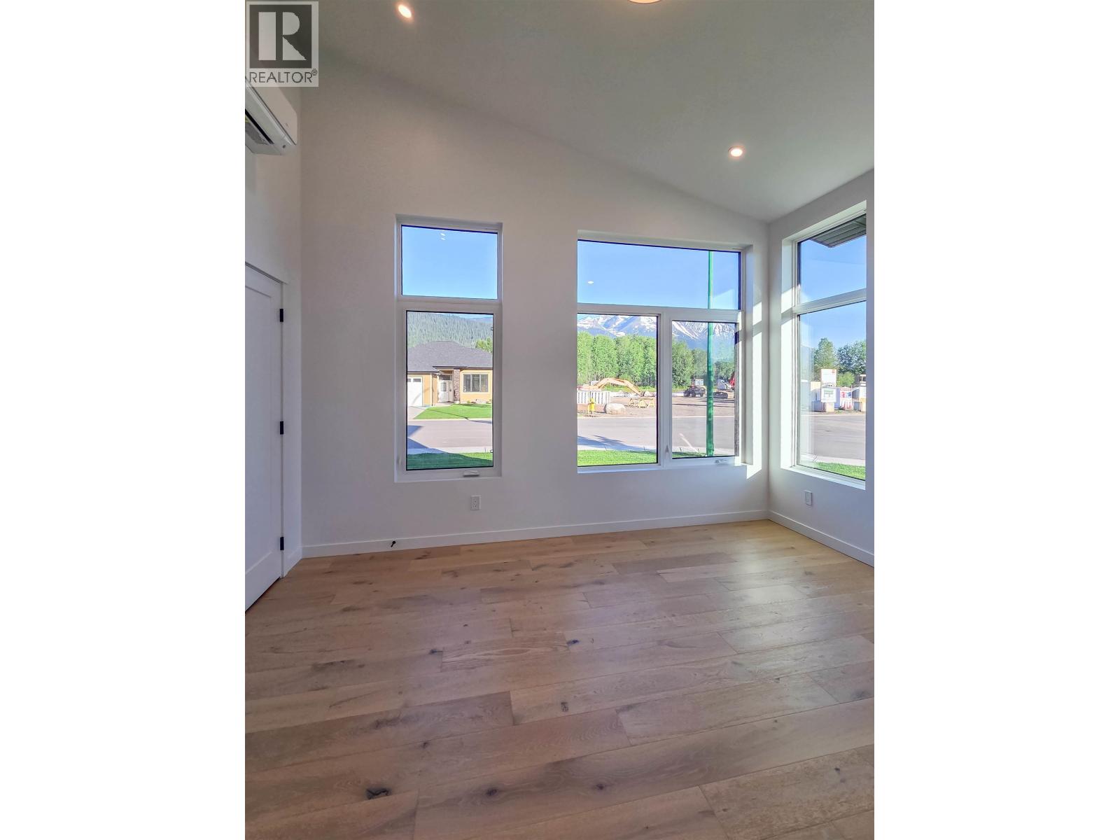 1048 PARKSIDE AVENUE - 27