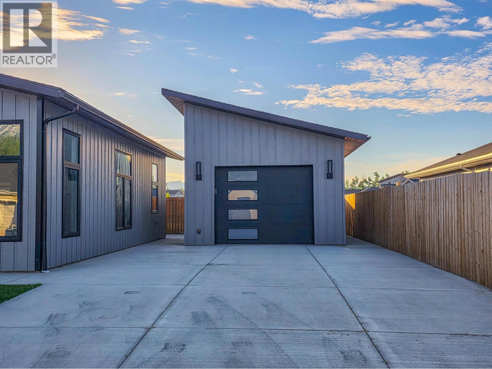 1048 PARKSIDE AVENUE - 39