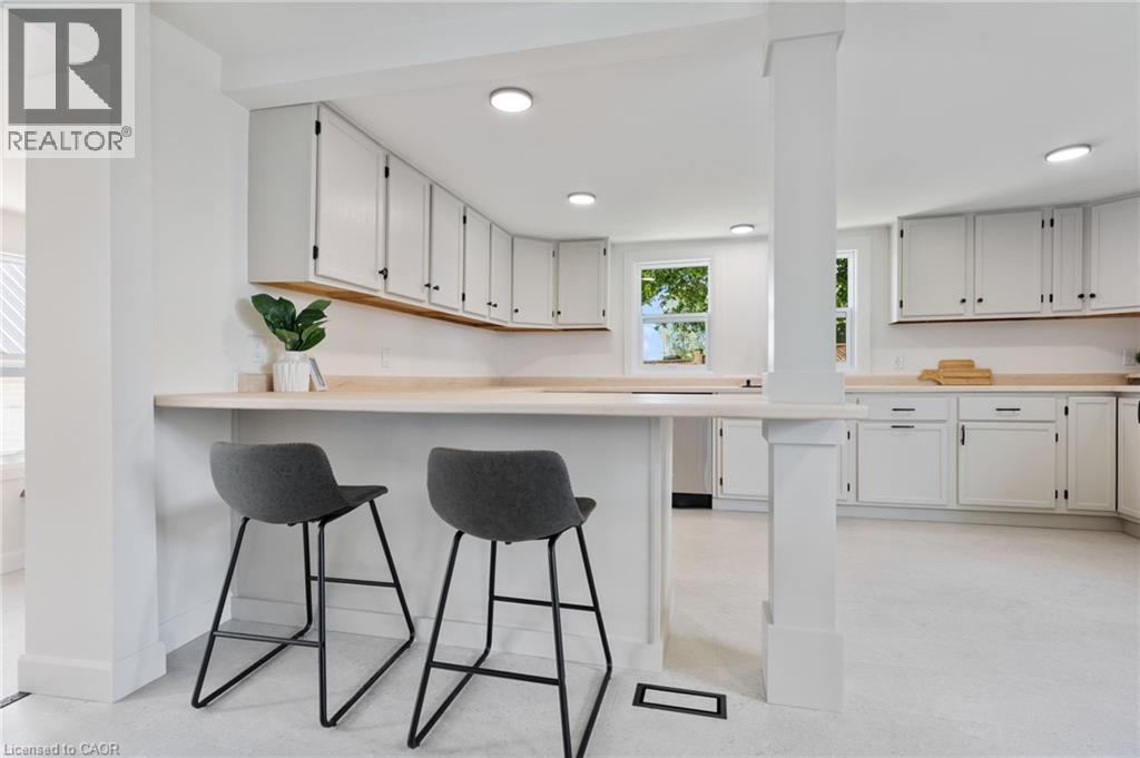 471 LYNEDOCH Road - 8