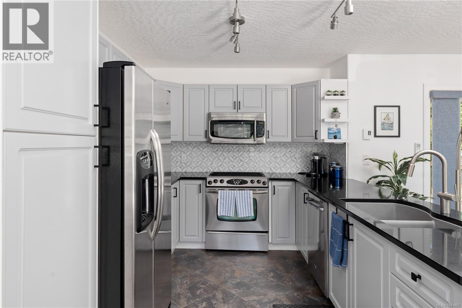 222 Ashley Pl - 13