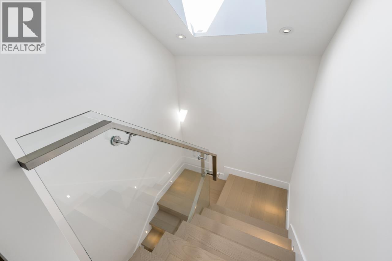 3 Bed, 4 Bath House for Sale in Vancouver – 2 3771 W KING EDWARD AVENUE, Vancouver – MLS# R3139768 - Image 11