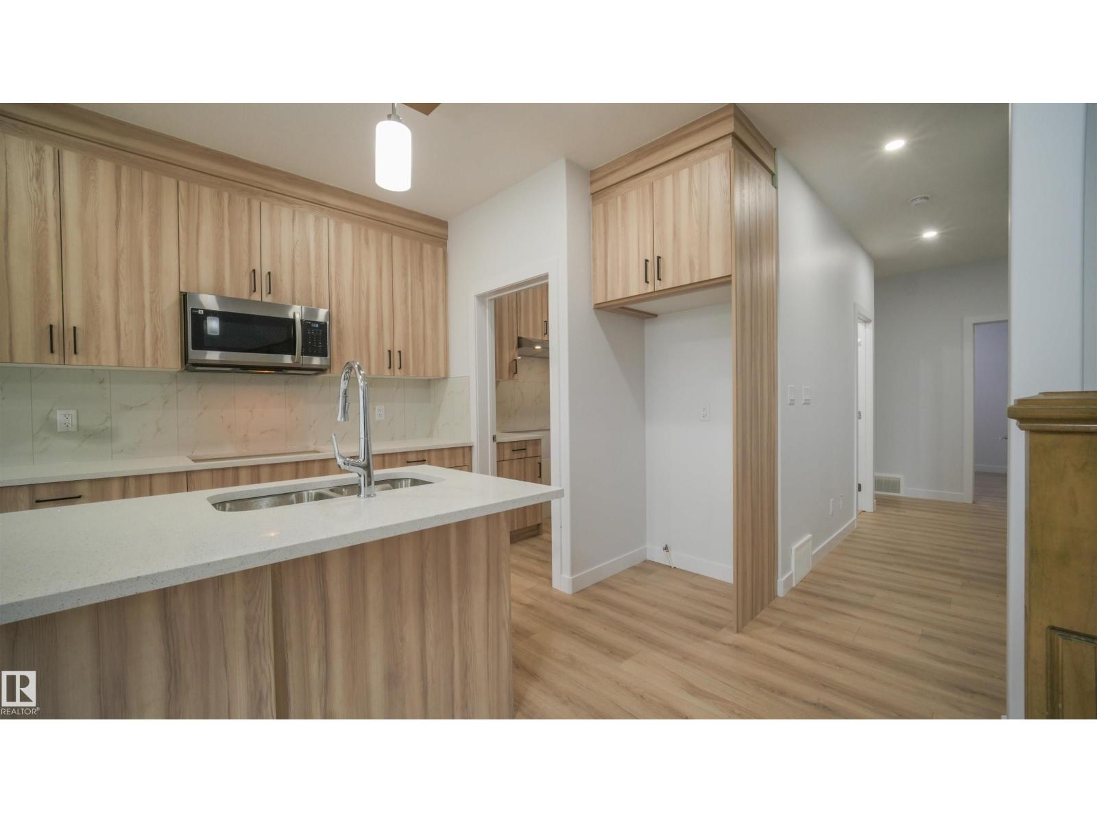 3708 40 Ave - 11