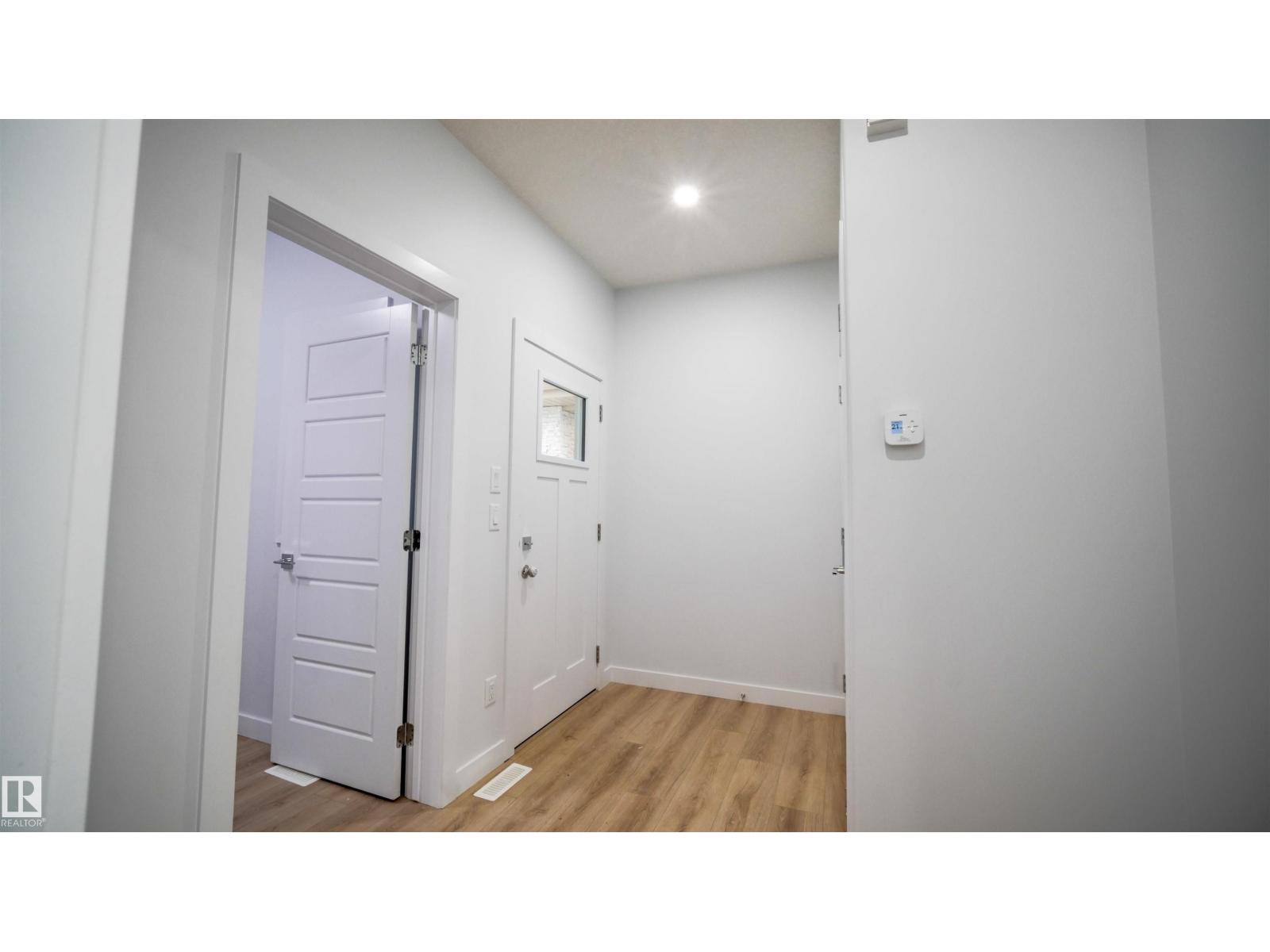 3708 40 Ave - 3