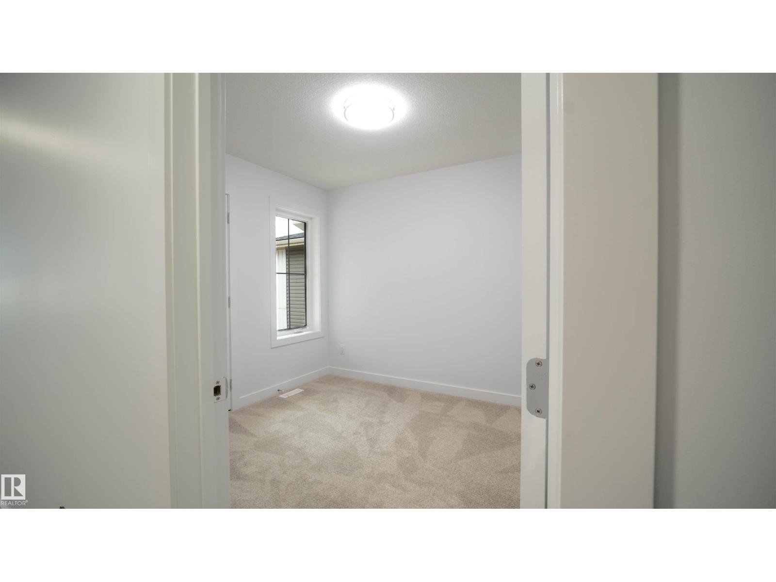 3708 40 Ave - 31