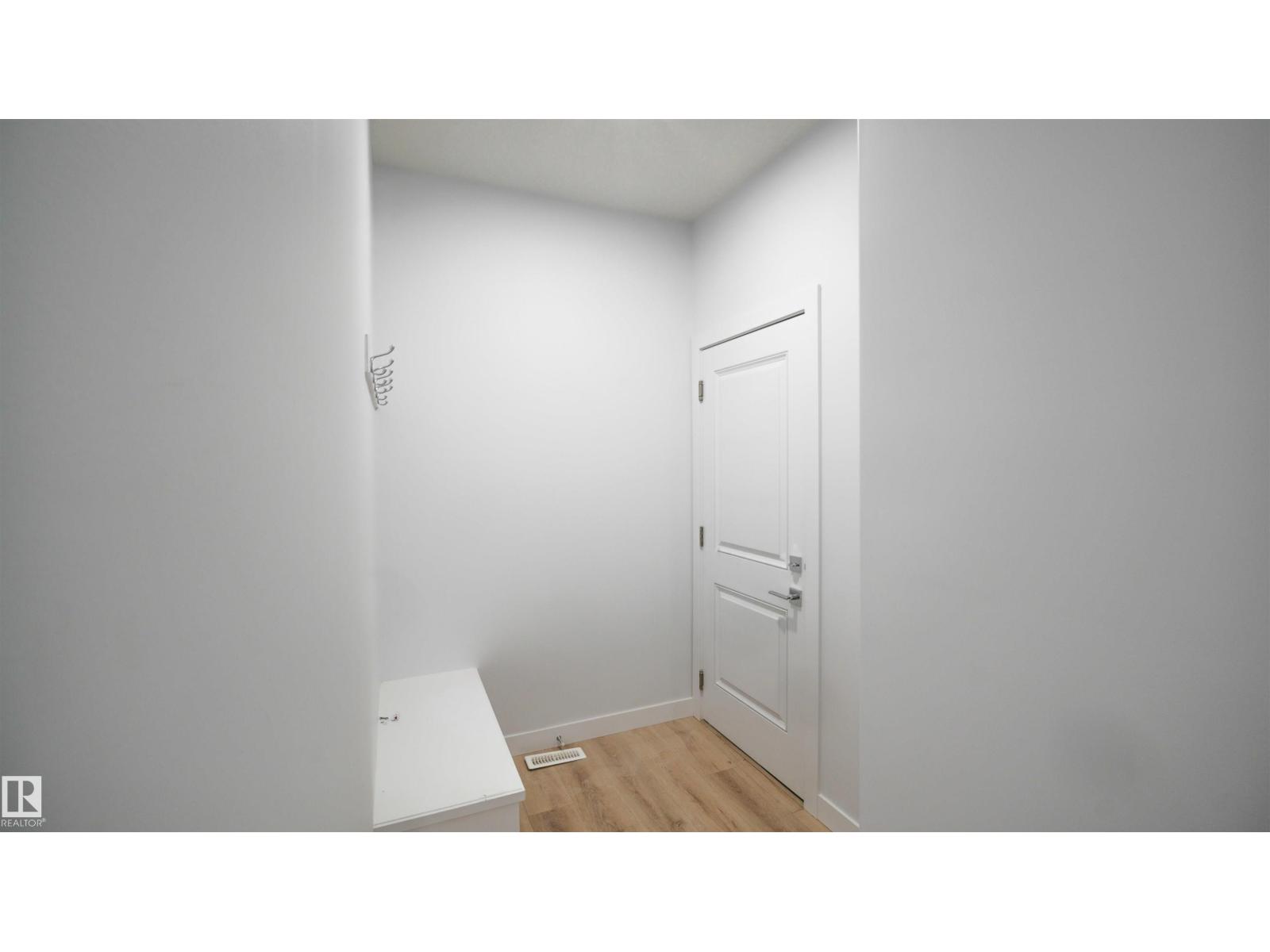 3708 40 Ave - 4