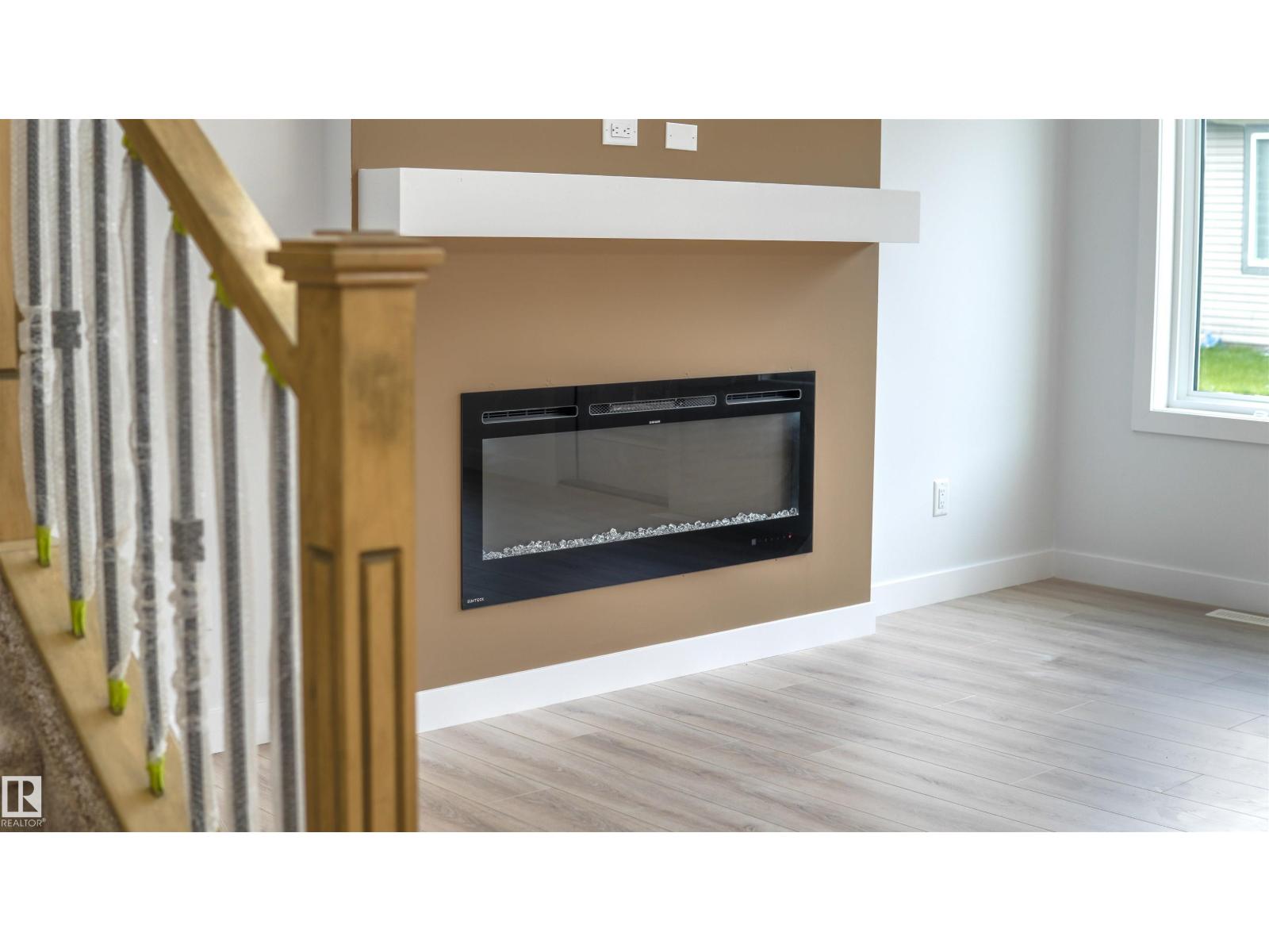 3708 40 Ave - 47