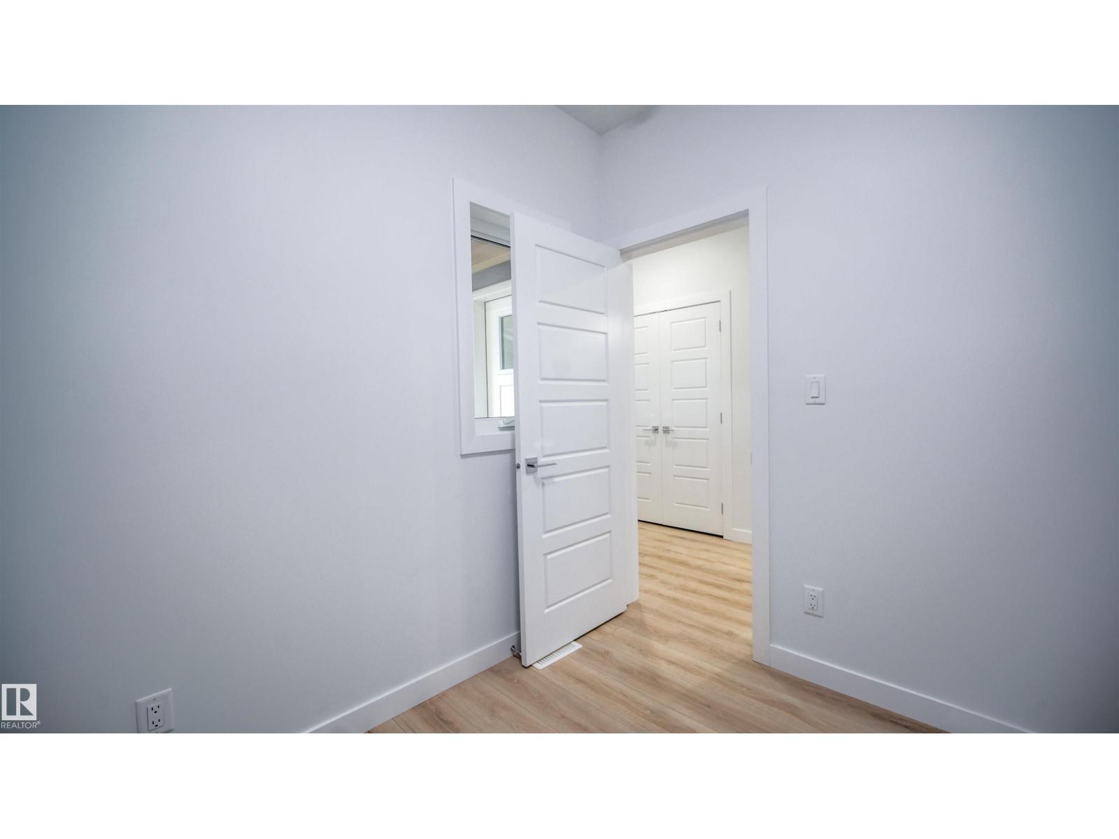 3708 40 Ave - 6