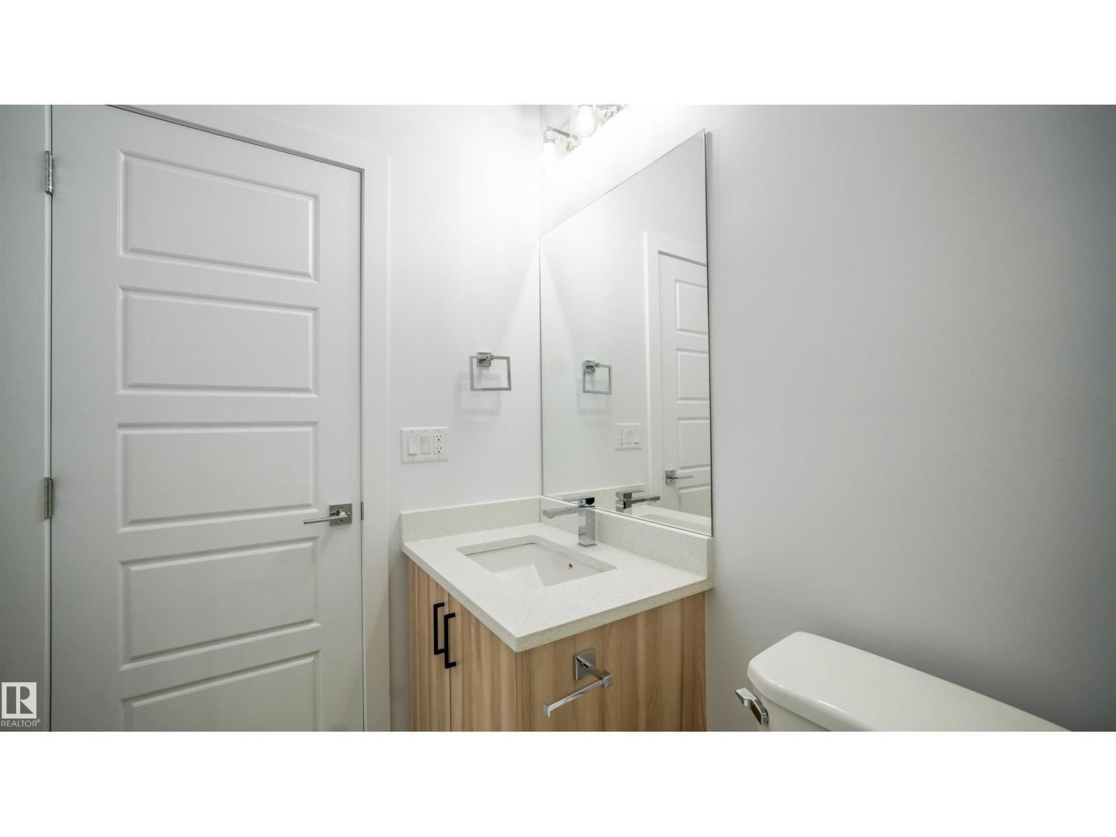 3708 40 Ave - 8