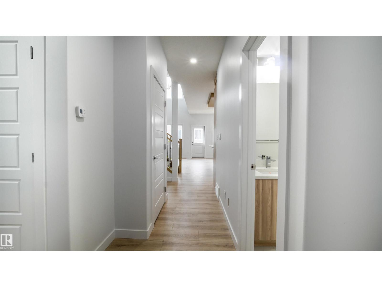 3708 40 Ave - 9