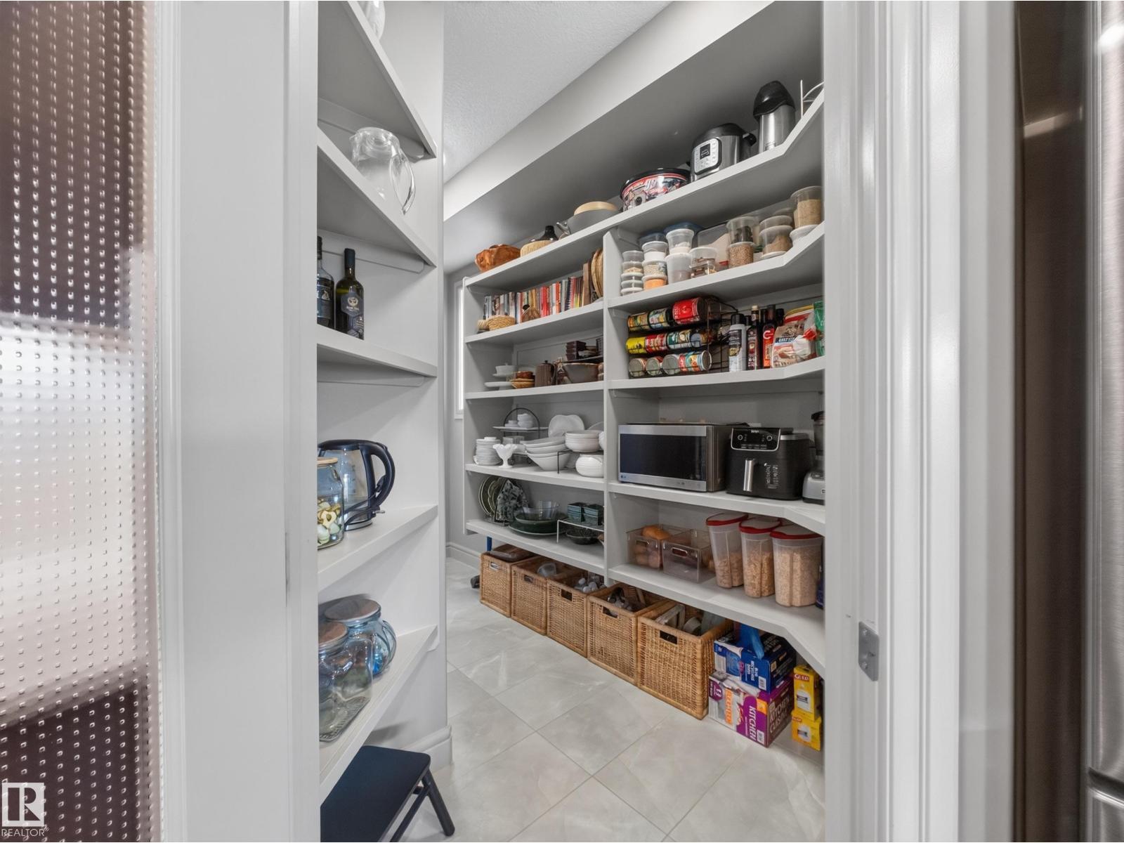 4003 49 AV — photo 25