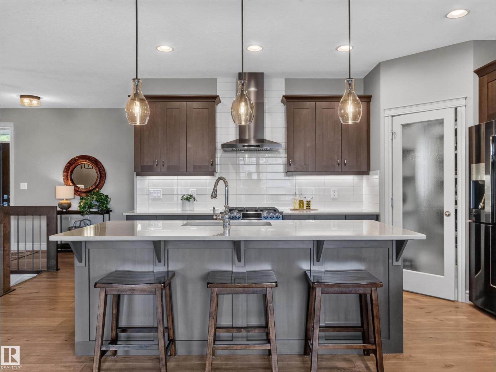 4003 49 AV — photo 34