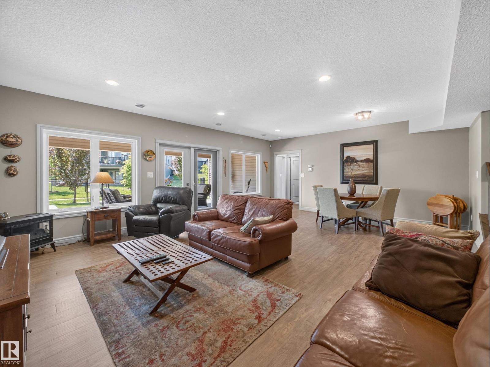 4003 49 AV — photo 54
