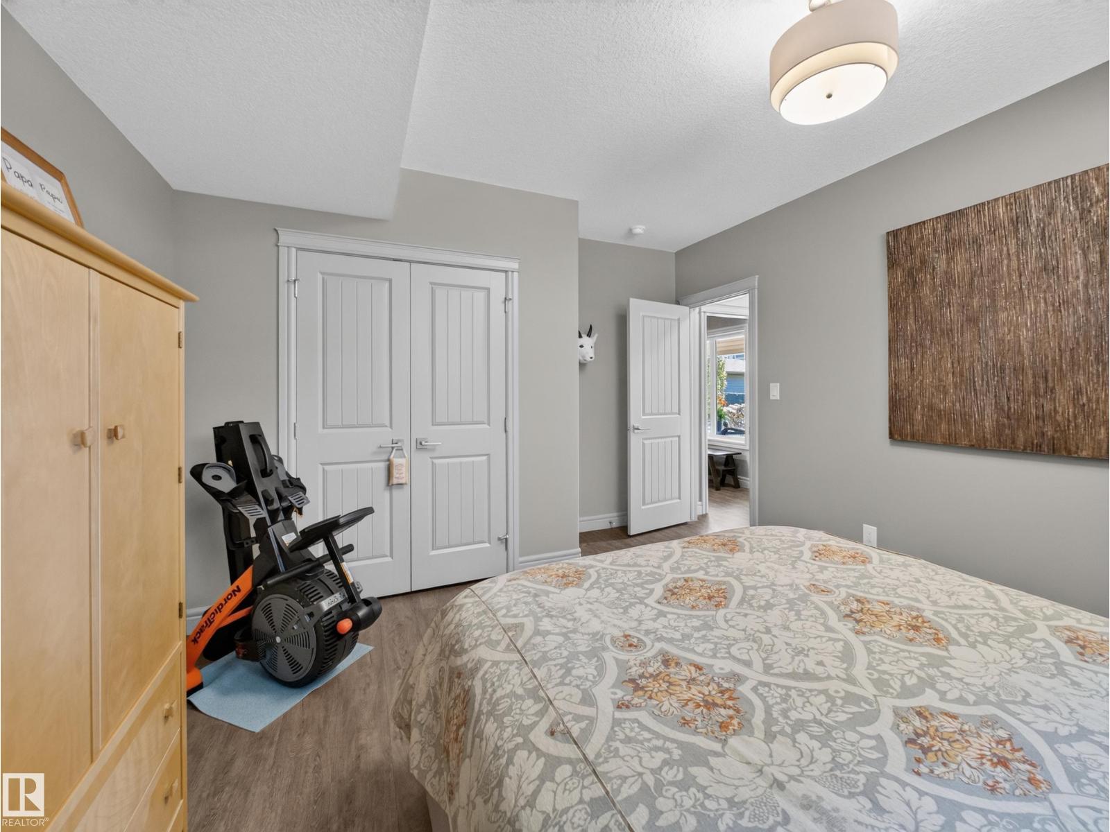 4003 49 AV — photo 59