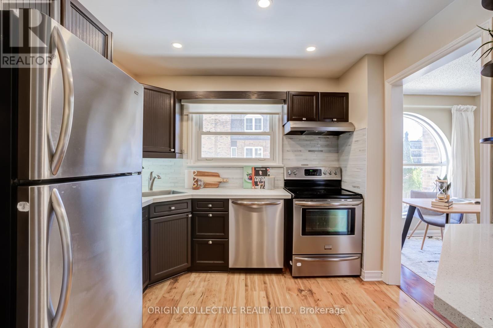 6 OAKEN GATE WAY - 16