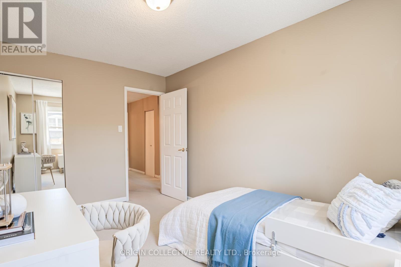 6 OAKEN GATE WAY - 31