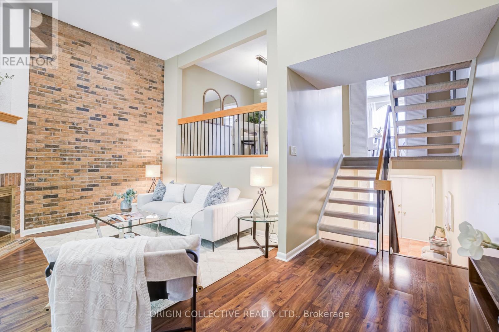6 OAKEN GATE WAY - 4