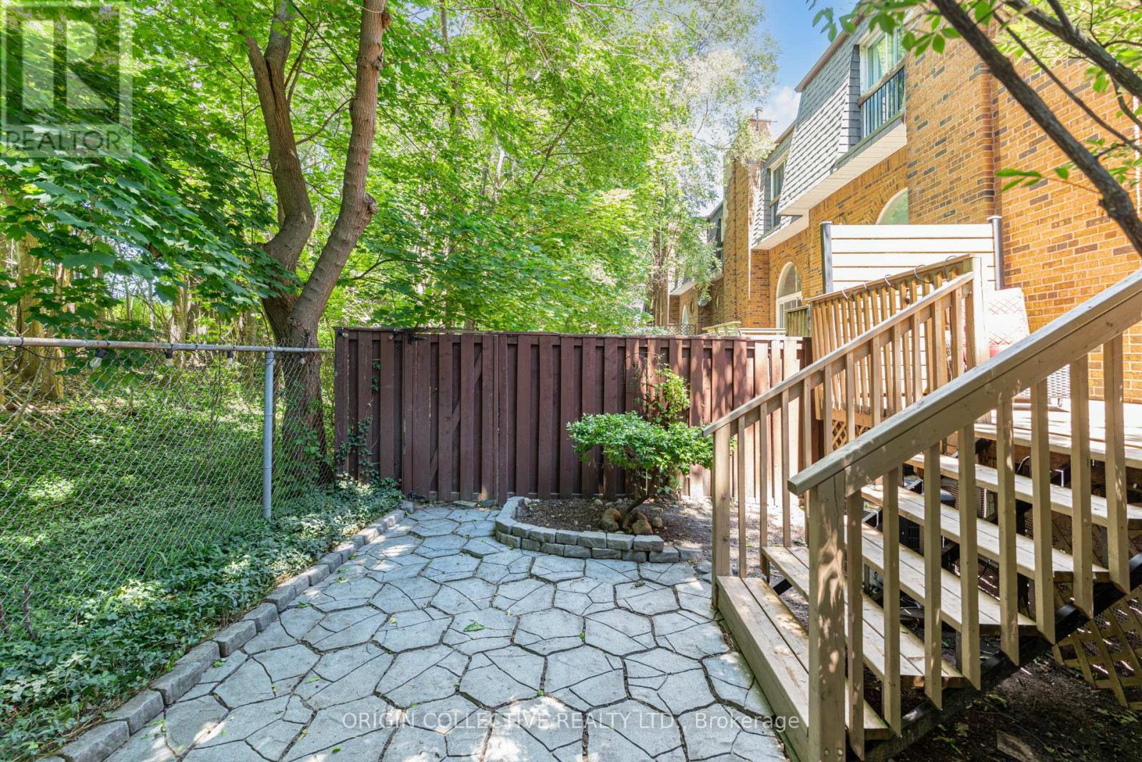 6 OAKEN GATE WAY - 42