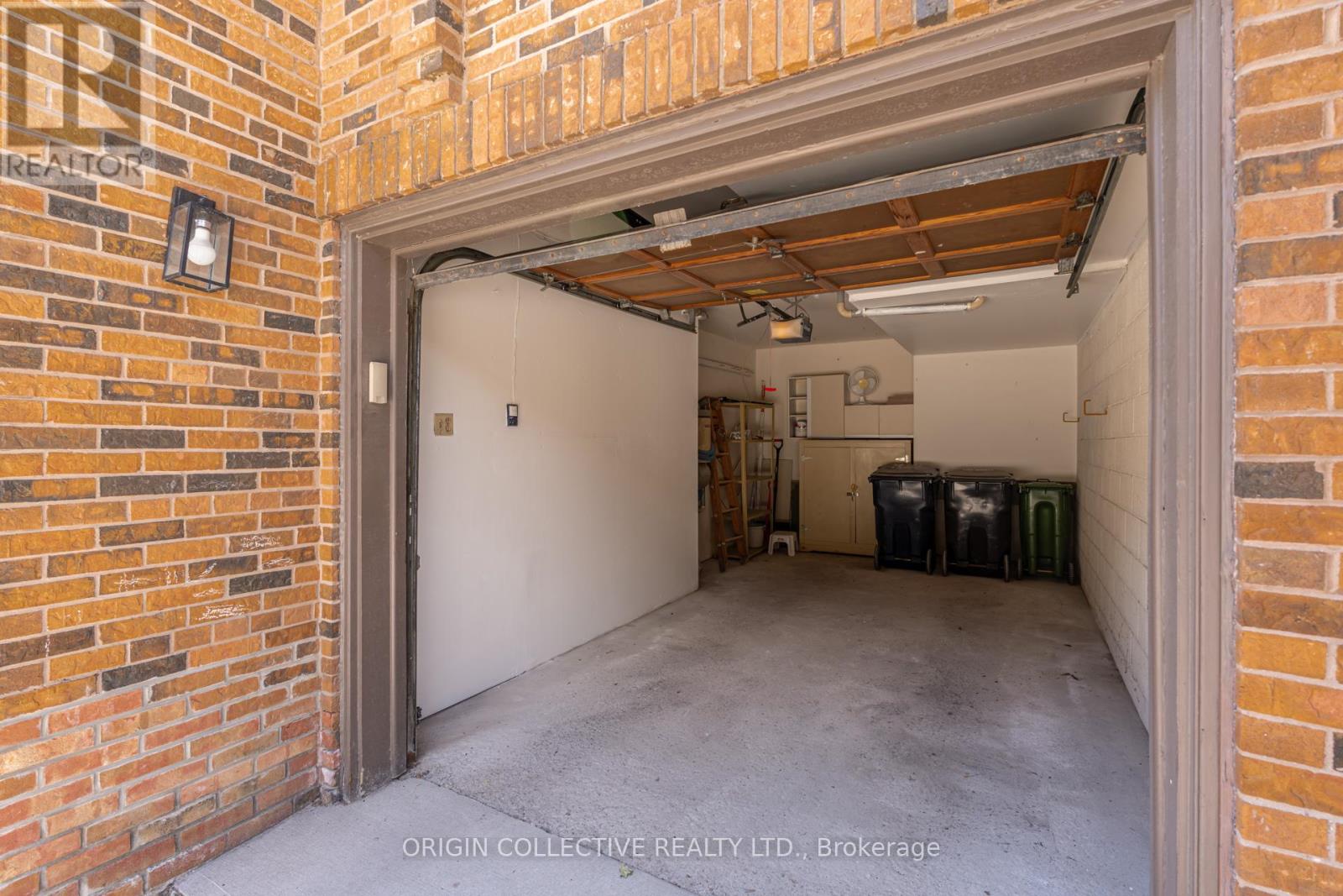 6 OAKEN GATE WAY - 44