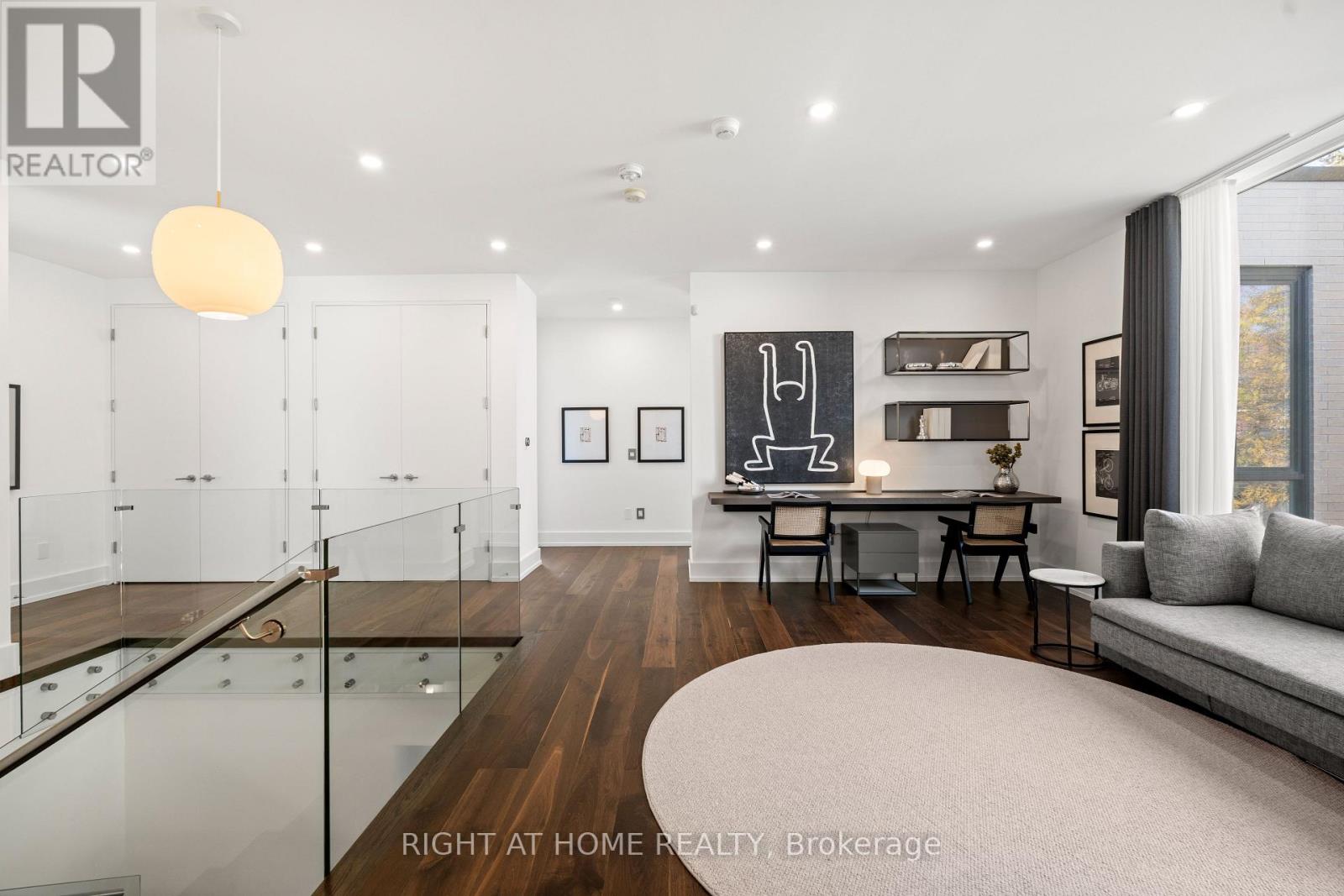 15 FAIRMEADOW AVENUE - 18