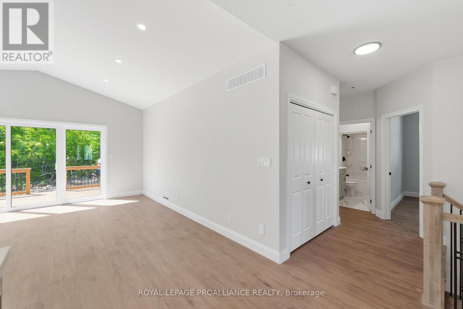 64 RIVERSIDE TRAIL - 19
