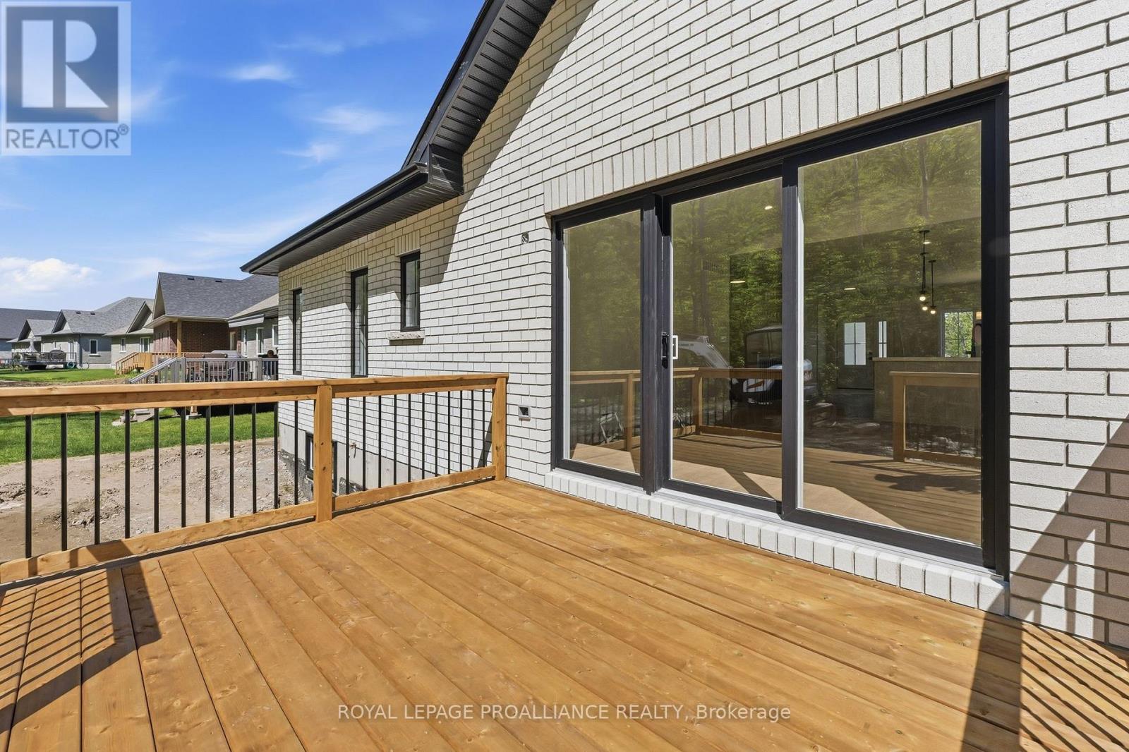 64 RIVERSIDE TRAIL - 31