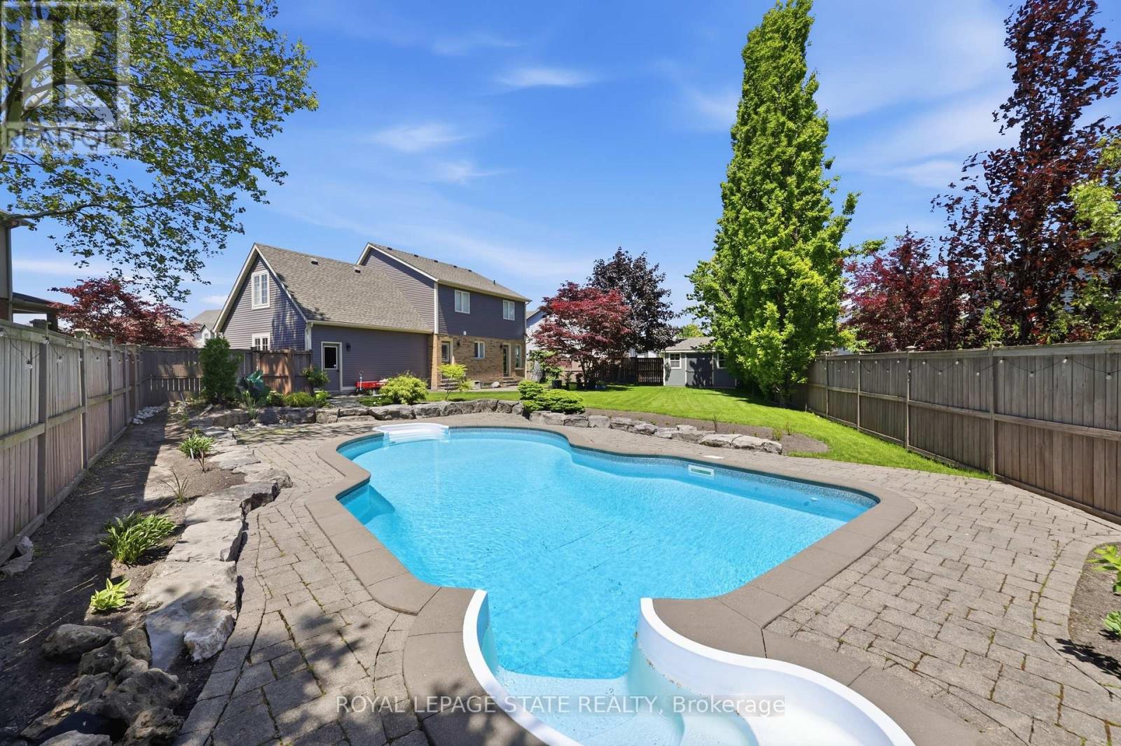 56 MCCAFFERY CRESCENT - 7