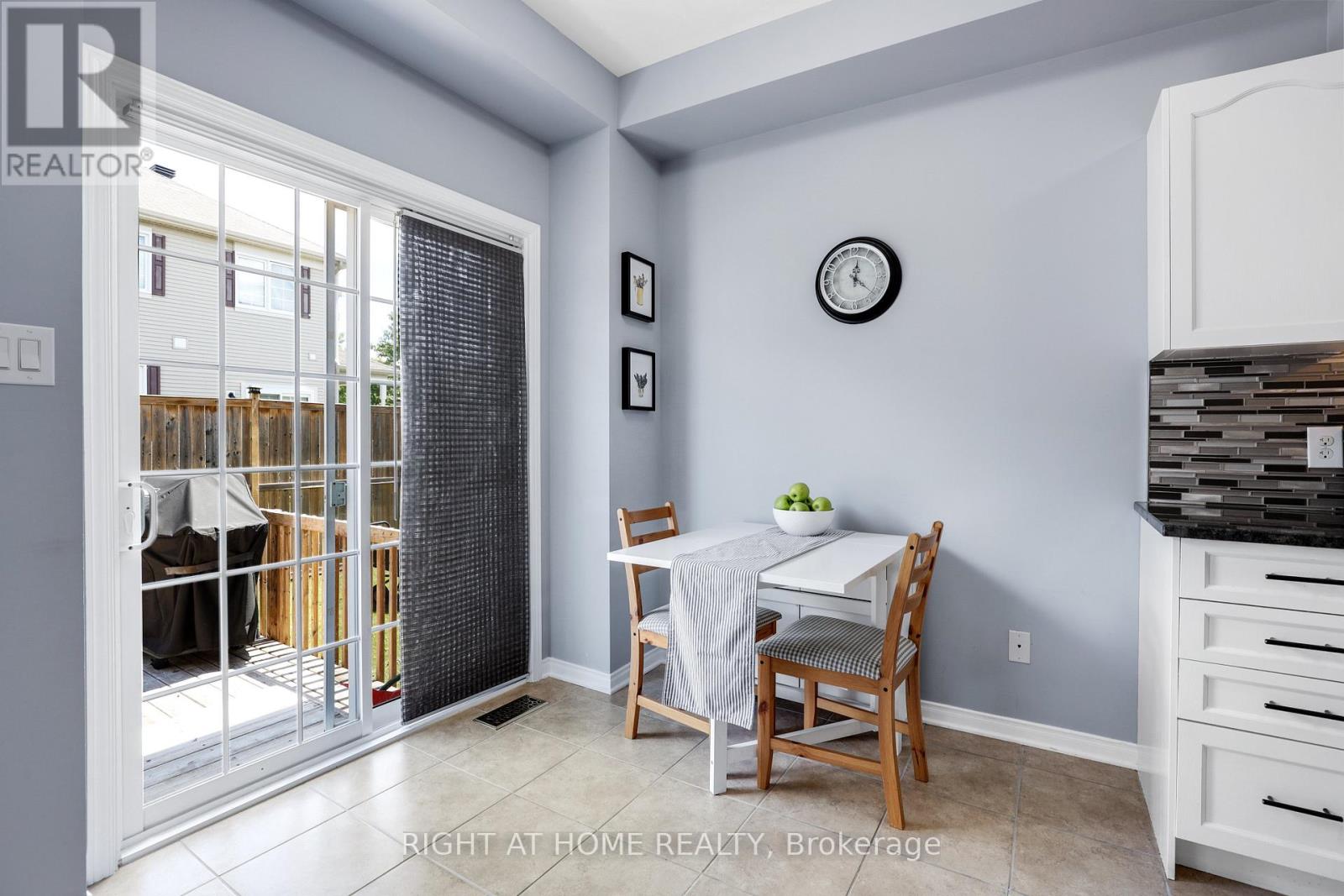577 ASHBOURNE CRESCENT - 14