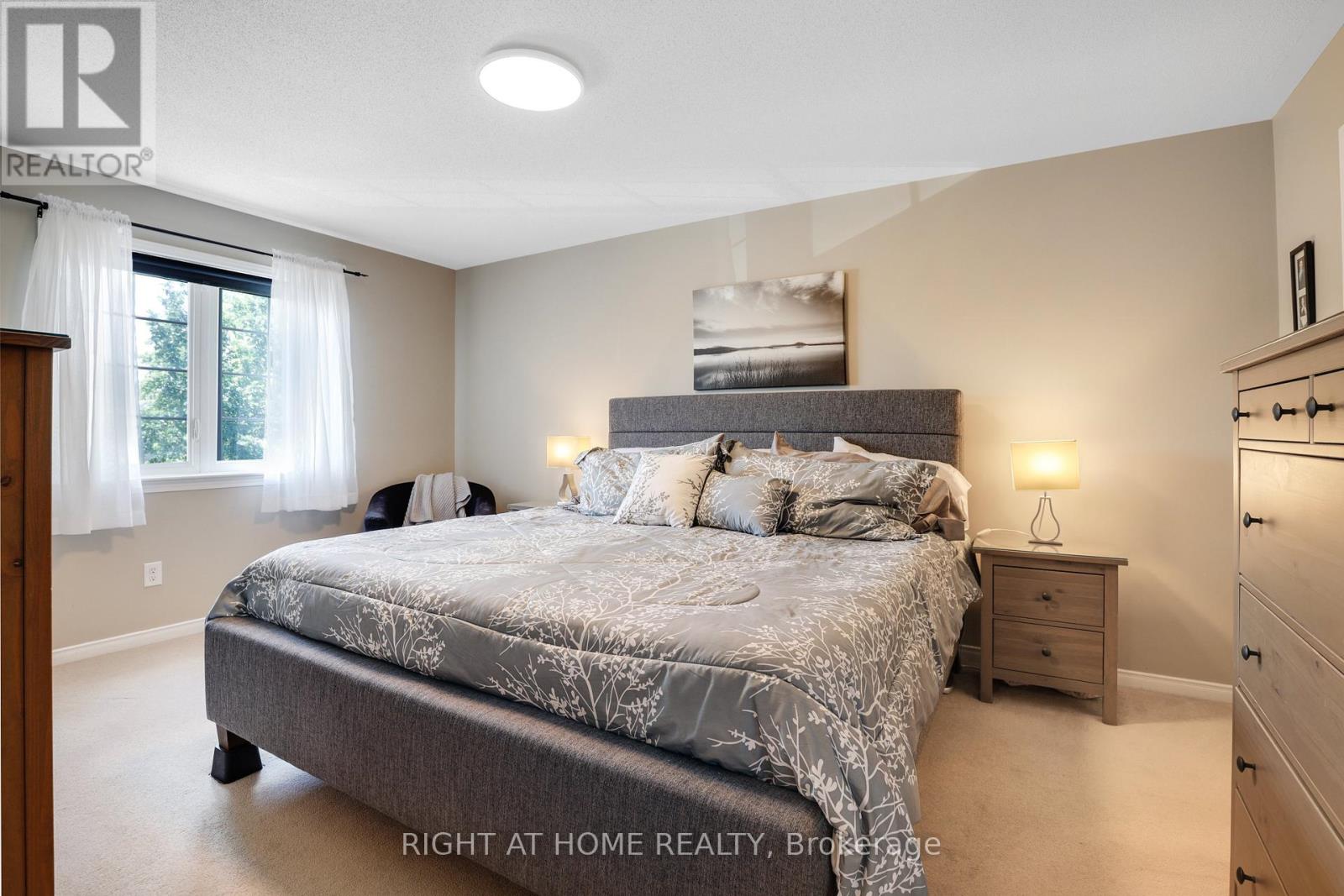 577 ASHBOURNE CRESCENT - 16