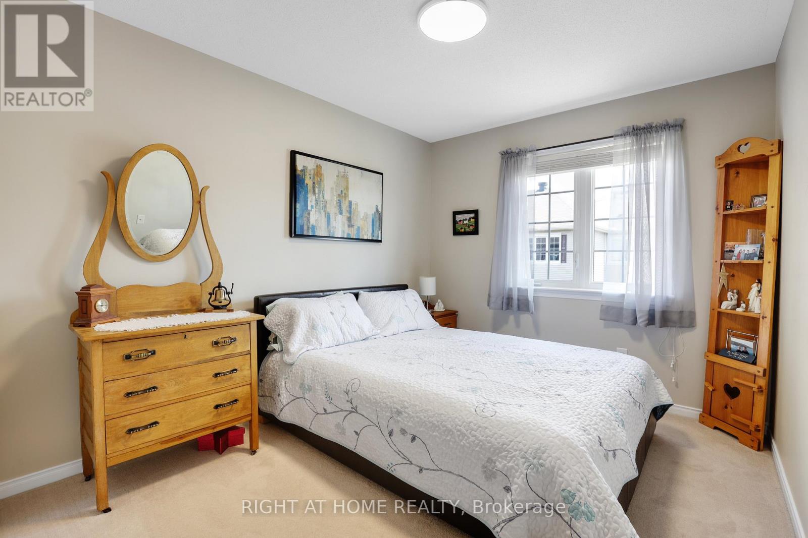 577 ASHBOURNE CRESCENT - 19