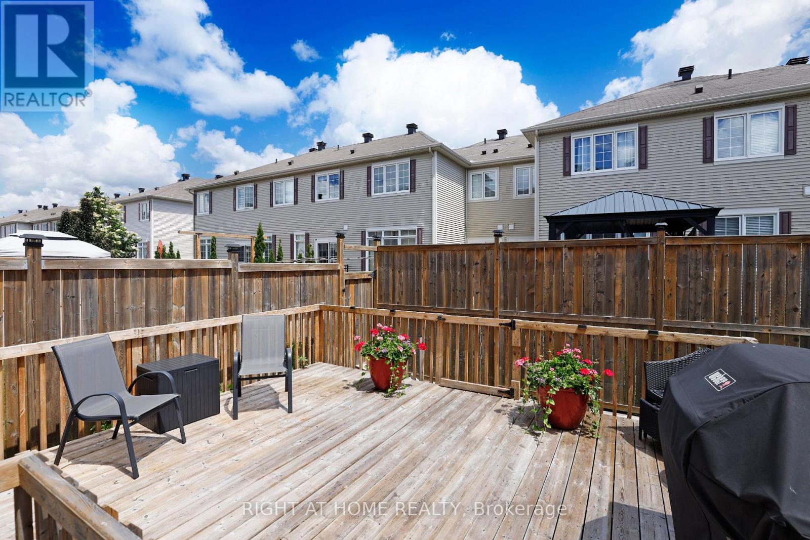 577 ASHBOURNE CRESCENT - 25