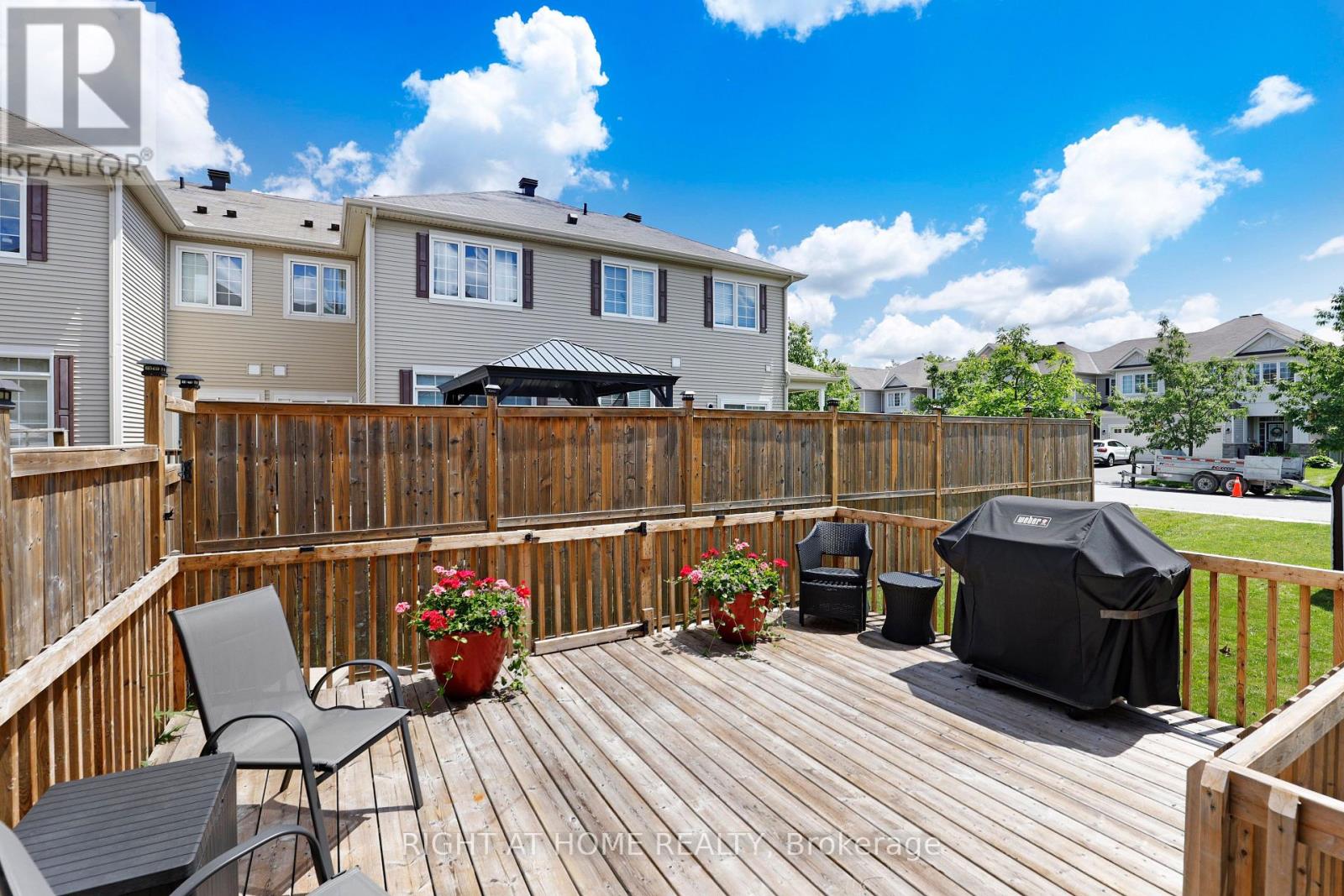 577 ASHBOURNE CRESCENT - 26