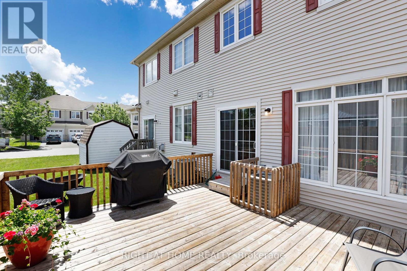 577 ASHBOURNE CRESCENT - 27