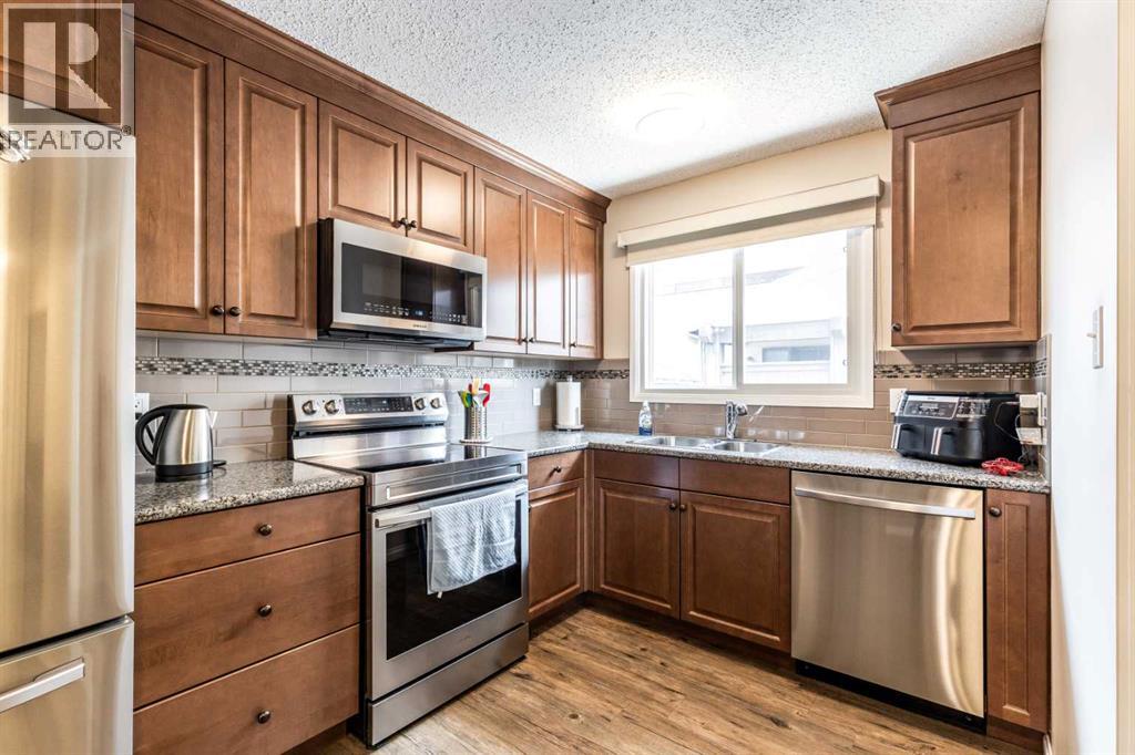 222 Cameron Road SE — photo 15