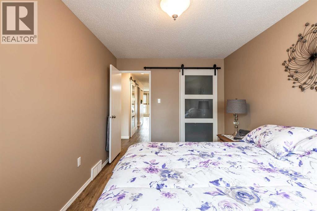 222 Cameron Road SE — photo 18