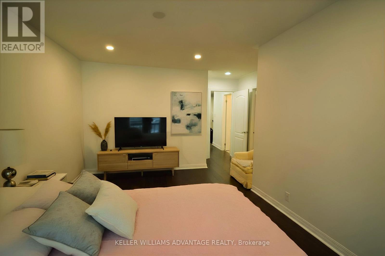 #11 190 HARDING BOULEVARD - 18