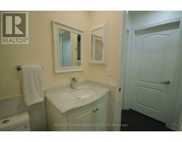 11 - 190 Harding Boulevard, Richmond Hill, ON L4C0J9 Photo 13