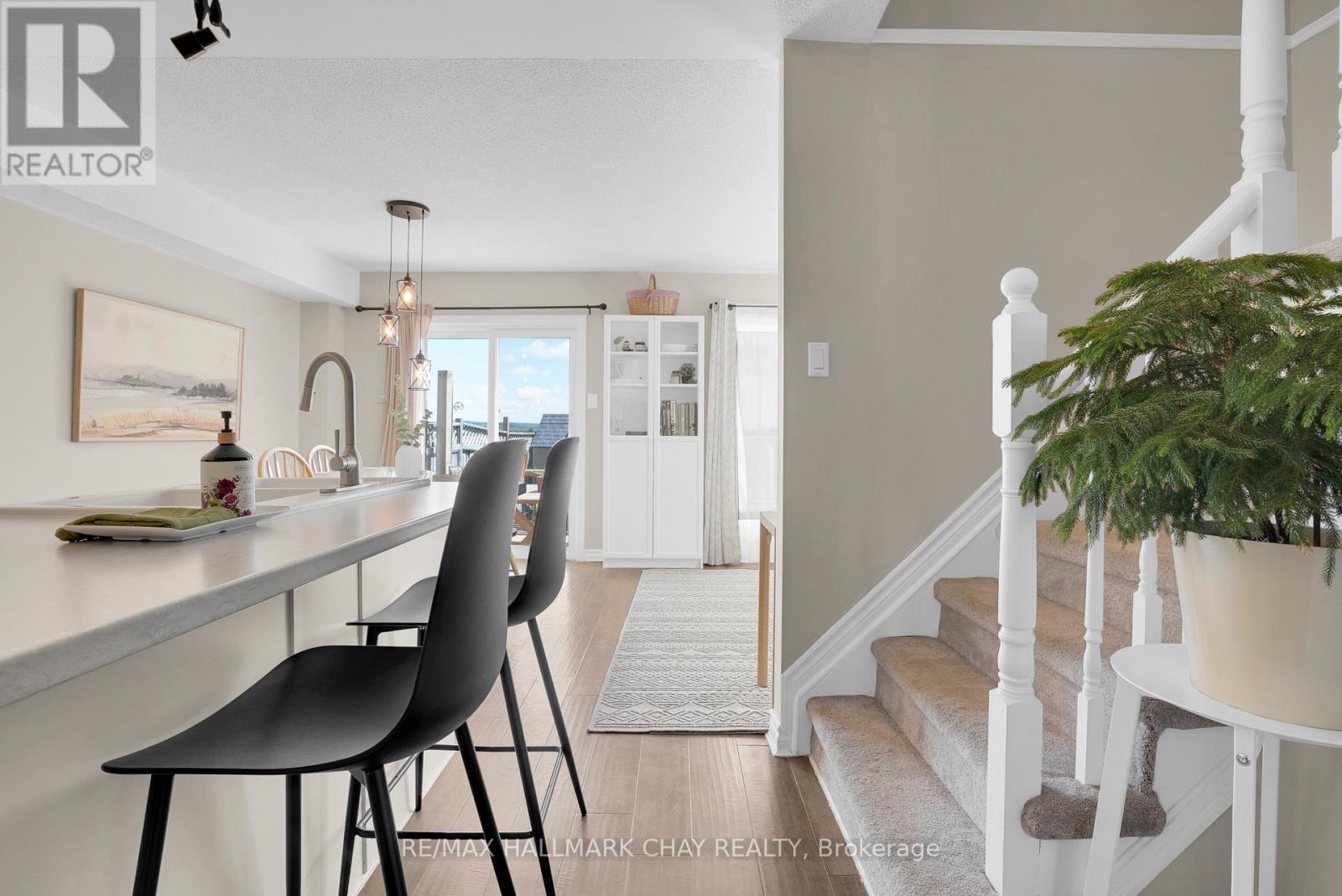 162 RITCHIE CRESCENT - 4