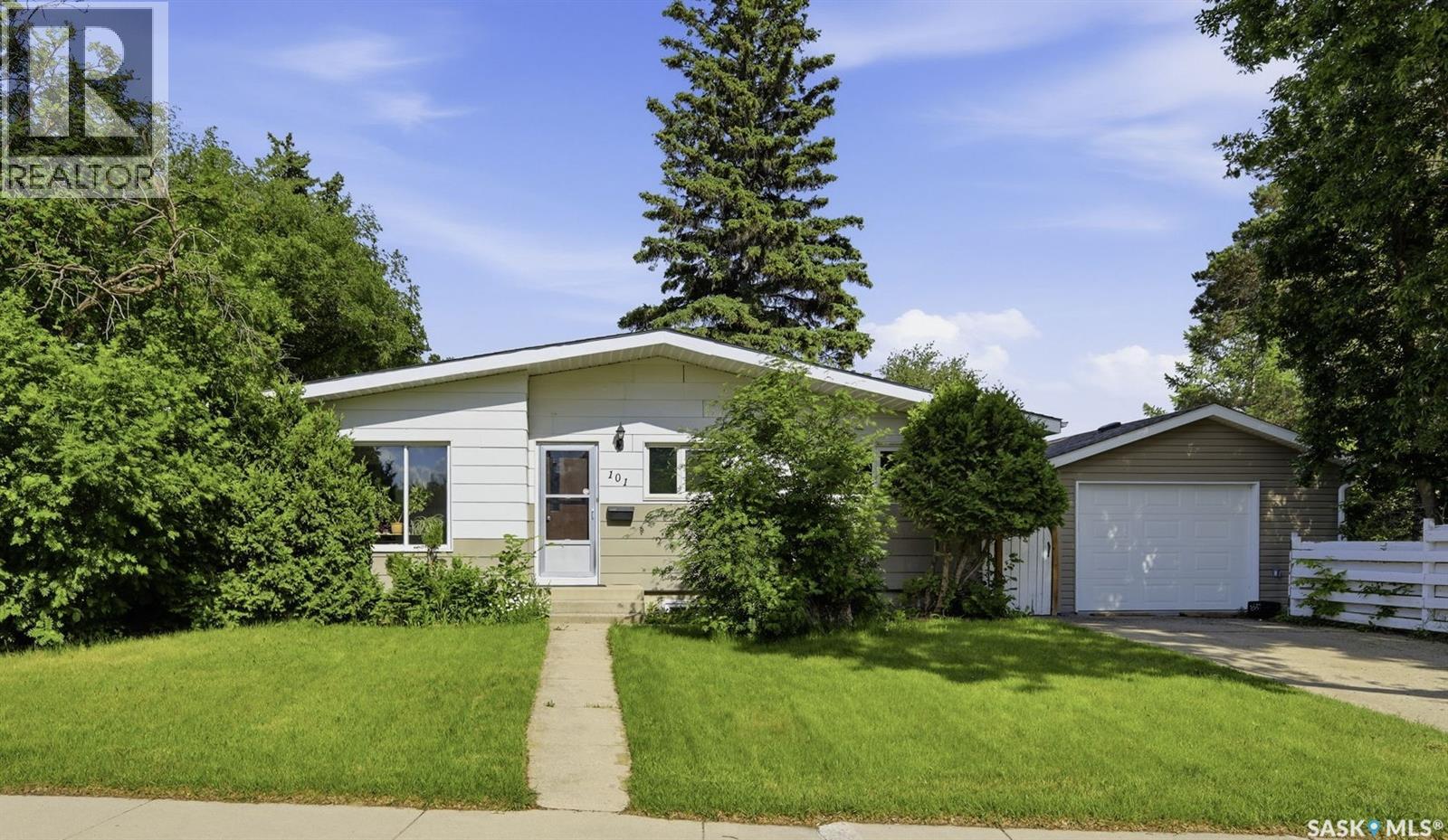 101 SALISBURY DRIVE - 1
