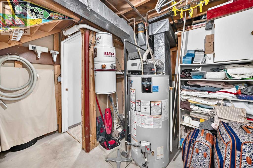 310 Huntham Place NE — photo 33